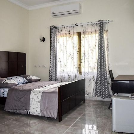 3A'S Guest House Akosombo Exteriör bild