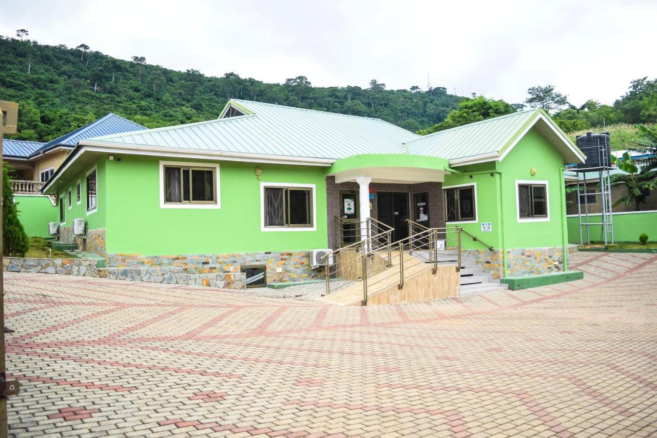 3A'S Guest House Akosombo Exteriör bild