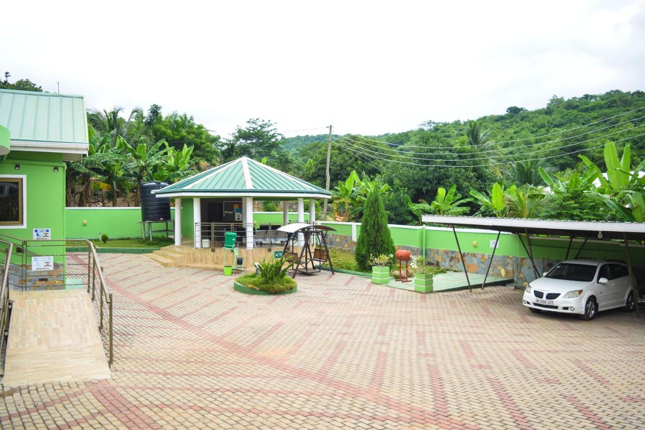 3A'S Guest House Akosombo Exteriör bild