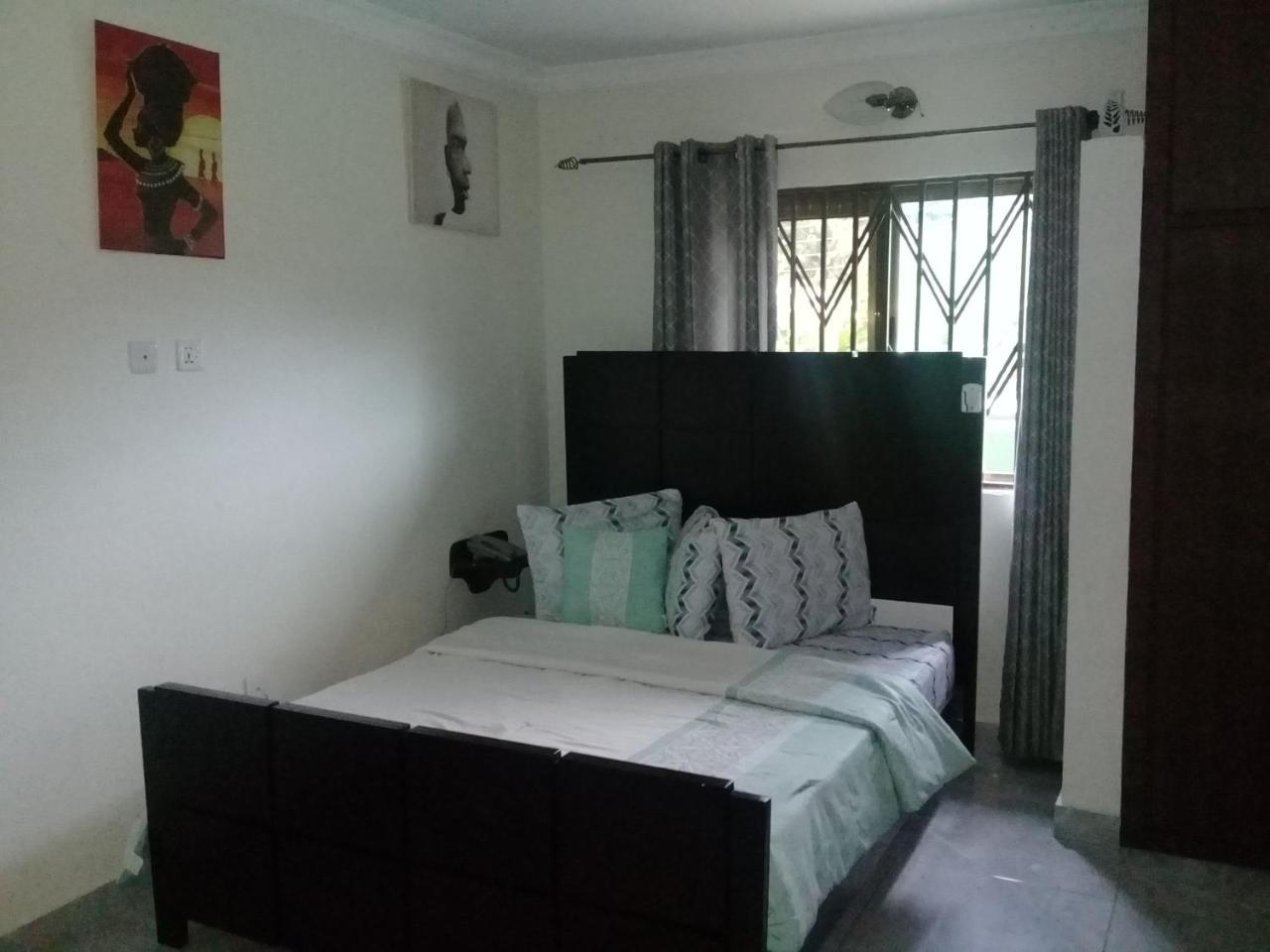 3A'S Guest House Akosombo Exteriör bild