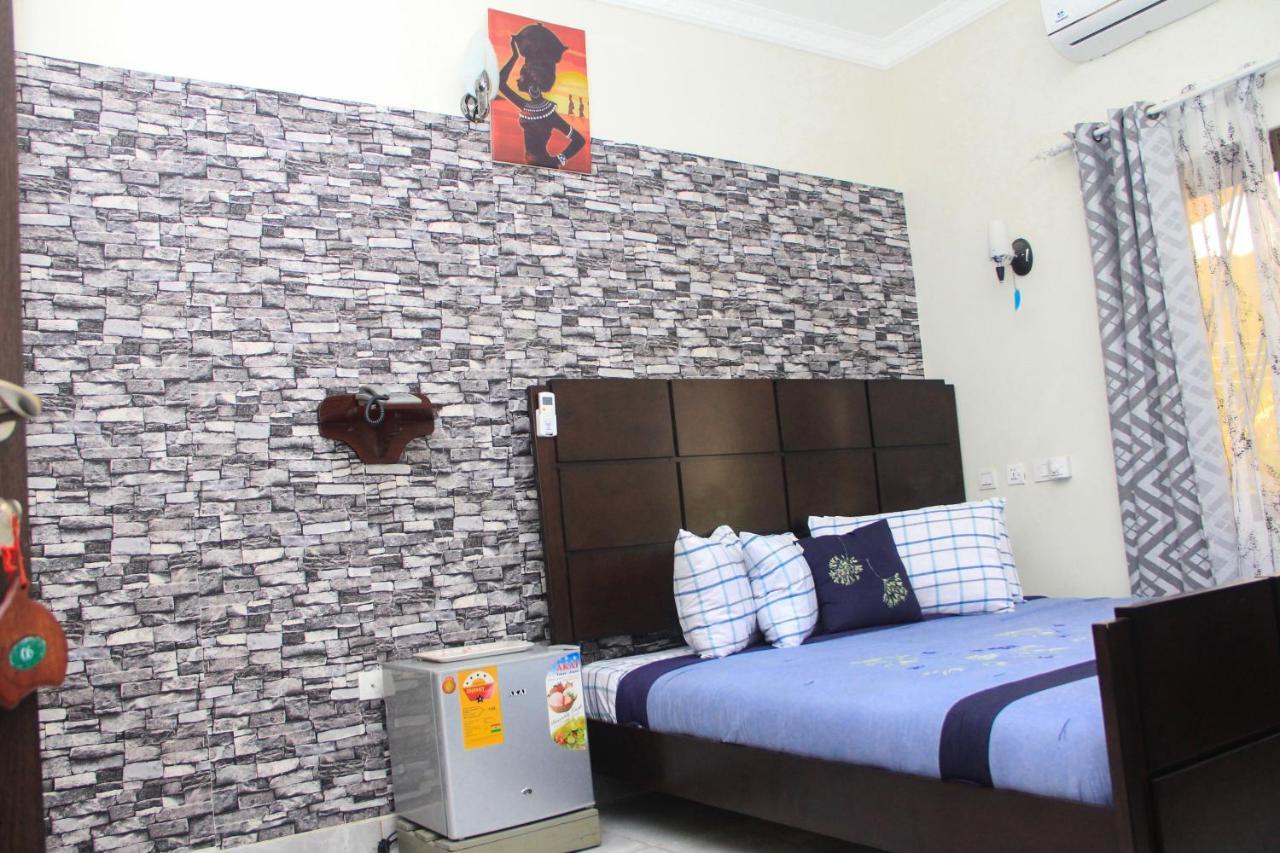 3A'S Guest House Akosombo Exteriör bild