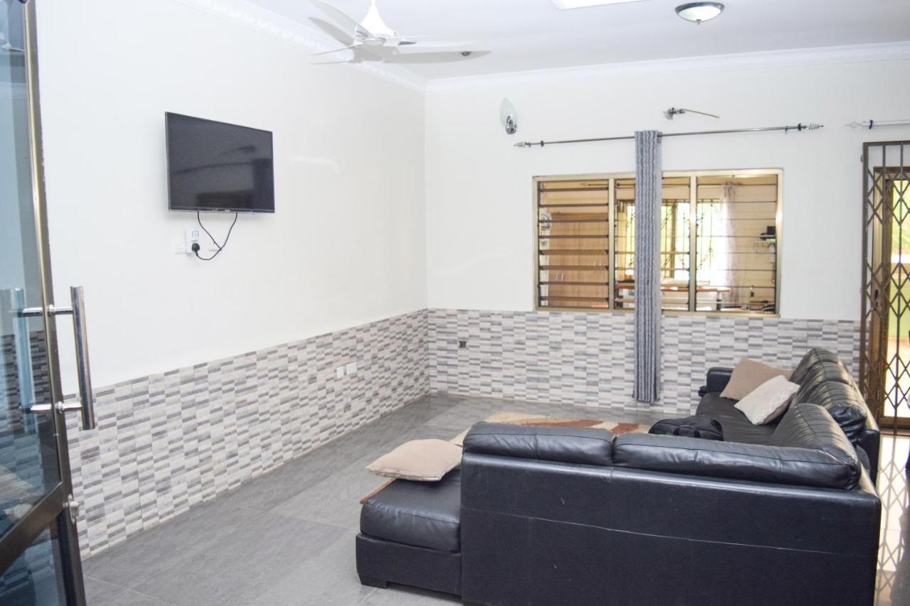 3A'S Guest House Akosombo Exteriör bild
