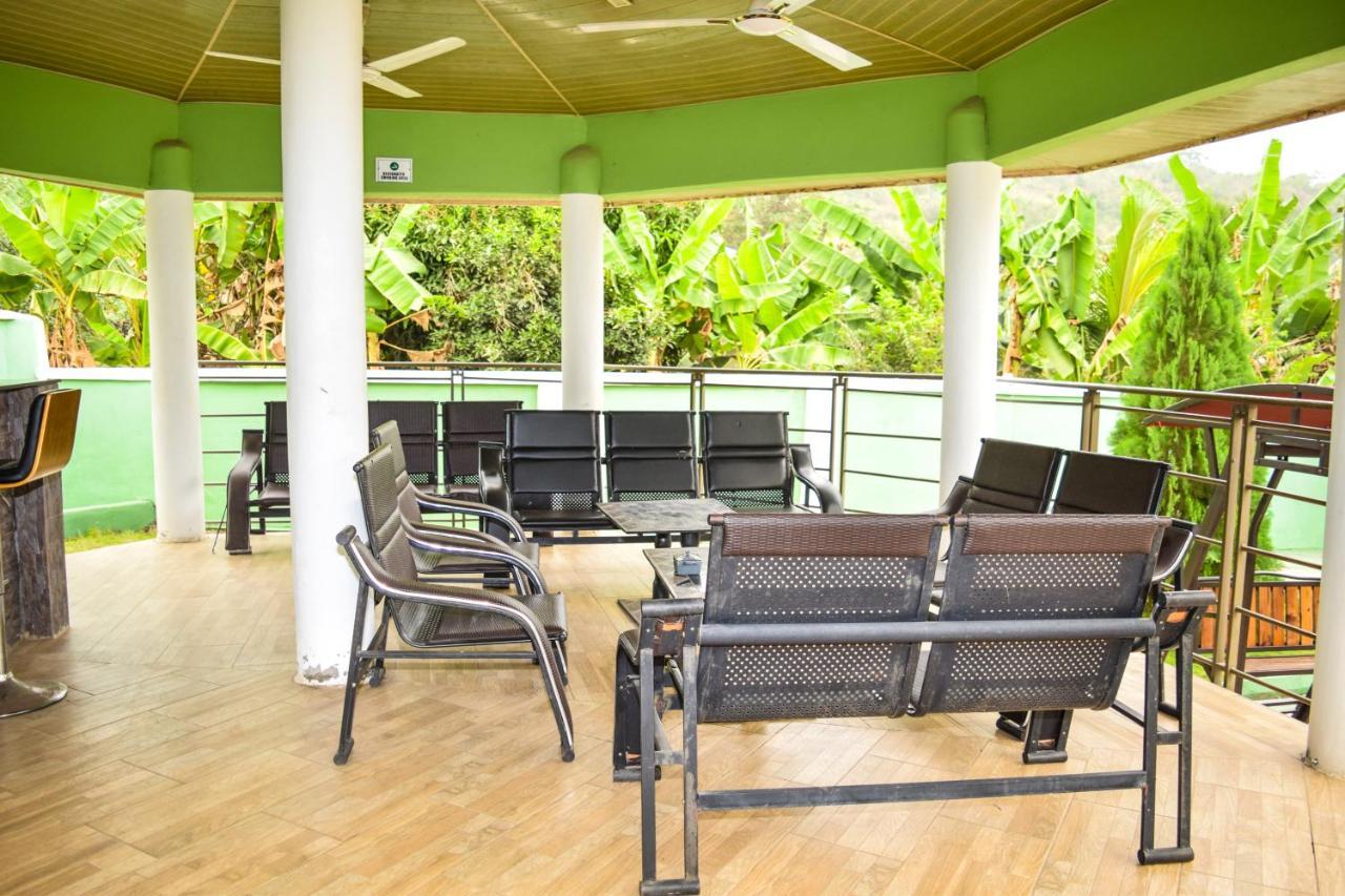 3A'S Guest House Akosombo Exteriör bild